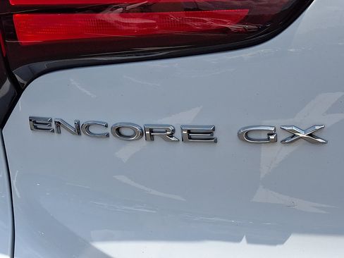 Used 2023 Buick Encore GX Preferred FWD image 31