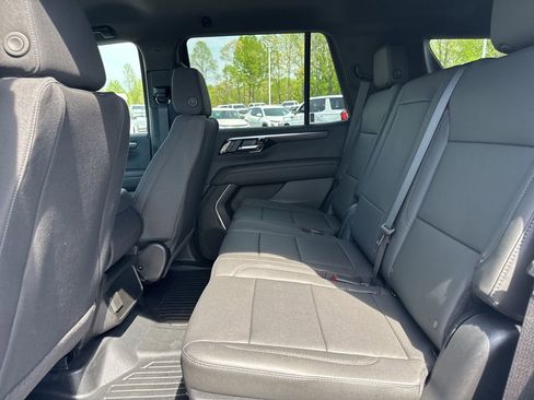 Used 2026 Chevrolet Tahoe 2WD image 12