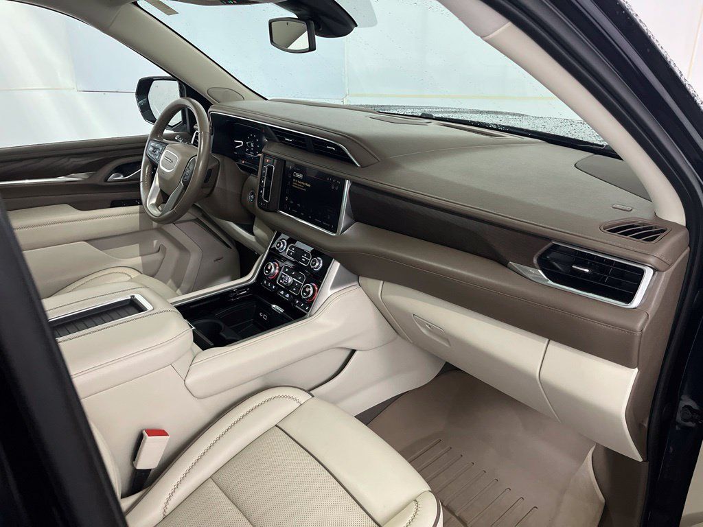 Used 2022 GMC Yukon Denali AWD/4WD image 24