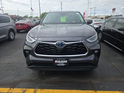 Used 2022 Toyota Highlander Limited