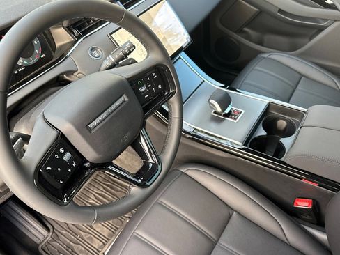 New 2026 Land Rover Range Rover Evoque S image 5