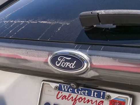 Used 2018 Ford Edge SEL w/ Equipment Group 201A FWD image 11