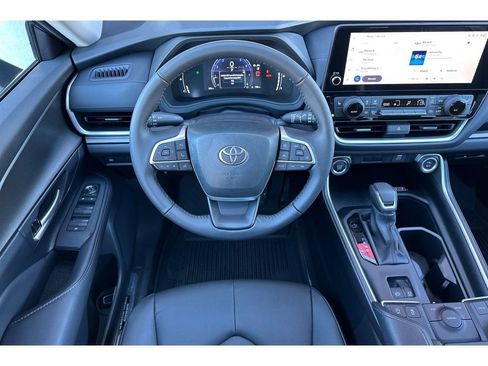 New 2026 Toyota Grand Highlander XLE image 14