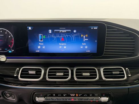 Used 2024 Mercedes-Benz GLS 580 4MATIC image 17