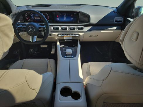 New 2026 Mercedes-Benz GLS 450 4MATIC image 10