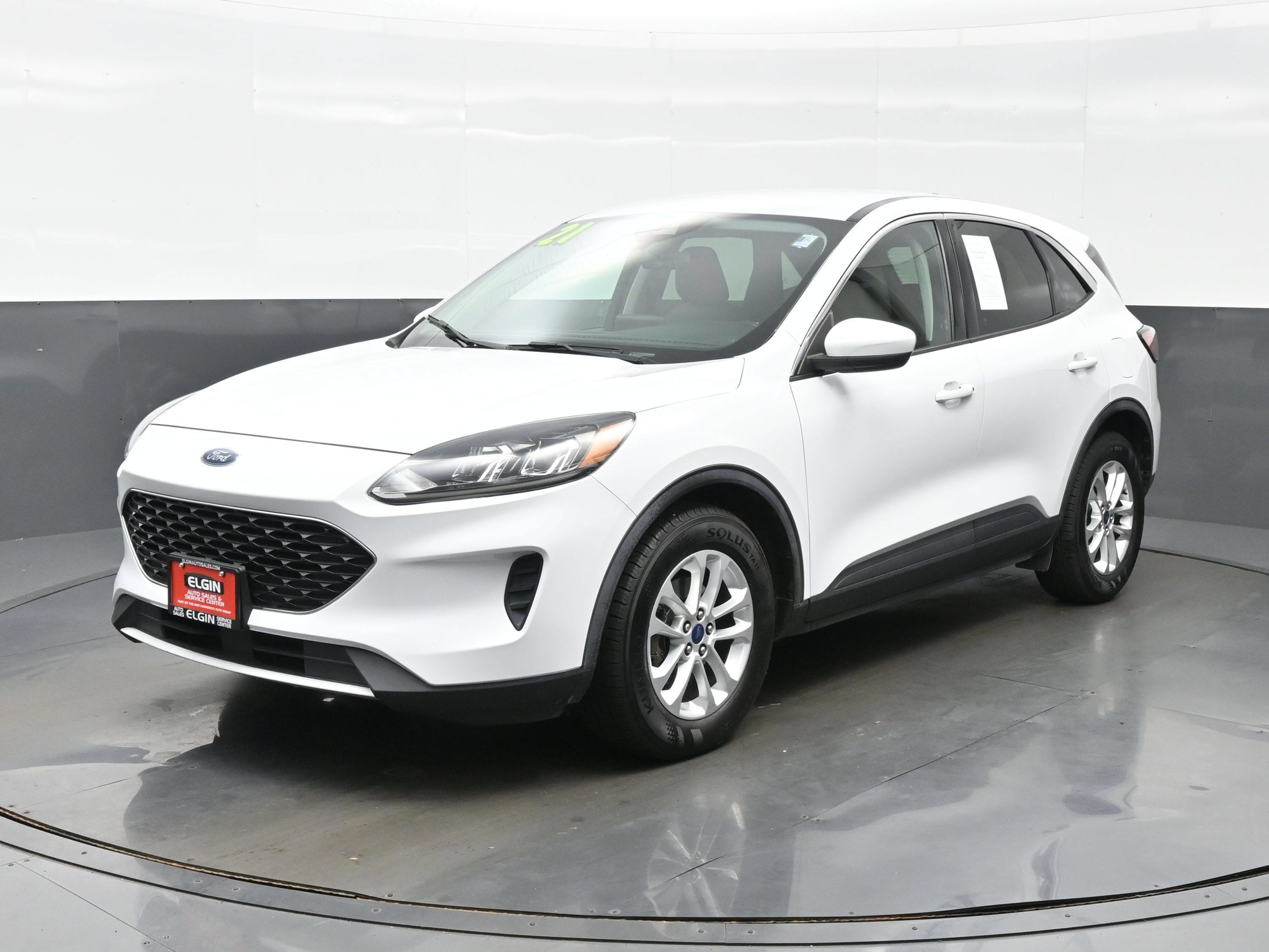 Used 2021 Ford Escape SE w/ Convenience Package FWD image 2
