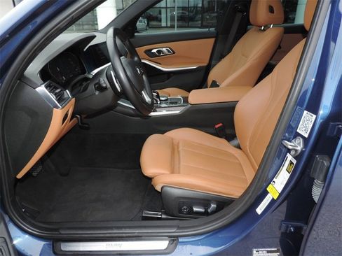 Used 2022 BMW 330i Sedan w/ Premium Package image 13