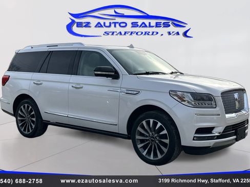 Used 2018 Lincoln Navigator Select image 3