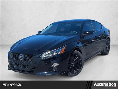 Used 2022 Nissan Altima 2.5 SR w/ Midnight Edition Package
