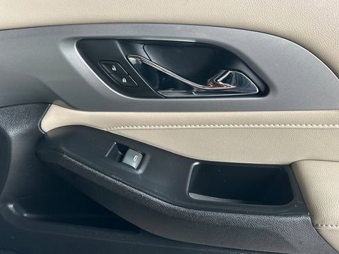 Certified 2022 Chevrolet Traverse LS image 22
