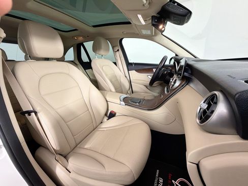 Used 2022 Mercedes-Benz GLC 300 4MATIC image 42