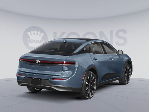 New 2026 Toyota Crown Platinum image 2