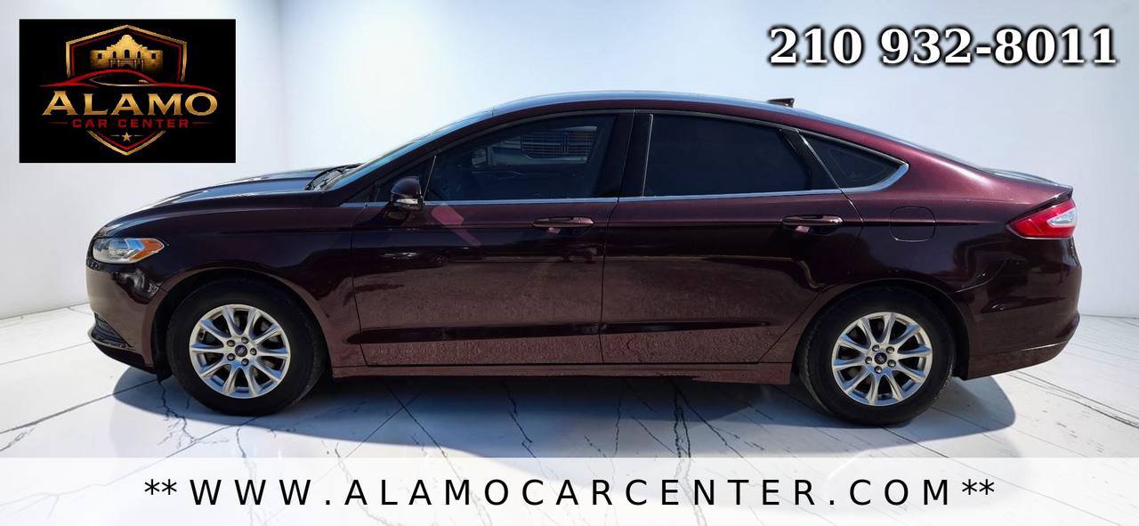 Used 2013 Ford Fusion SE FWD image 2