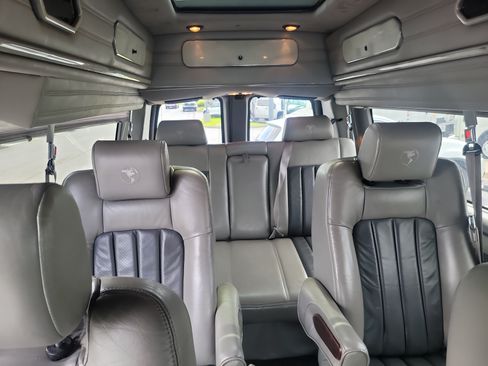 Used 2012 Chevrolet Express 2500 LT RWD image 9