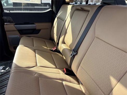 New 2026 Ford F250 Lariat w/ Black Appearance Package image 18