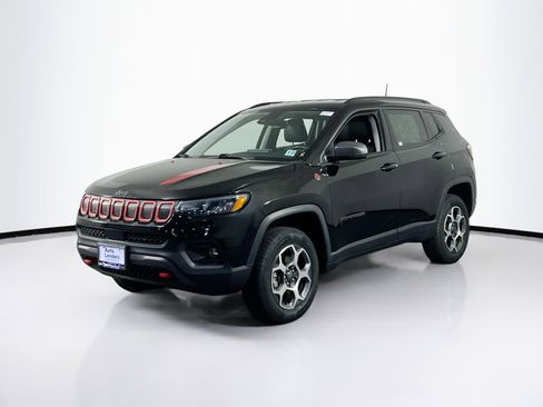 Used 2022 Jeep Compass Trailhawk AWD/4WD image 1