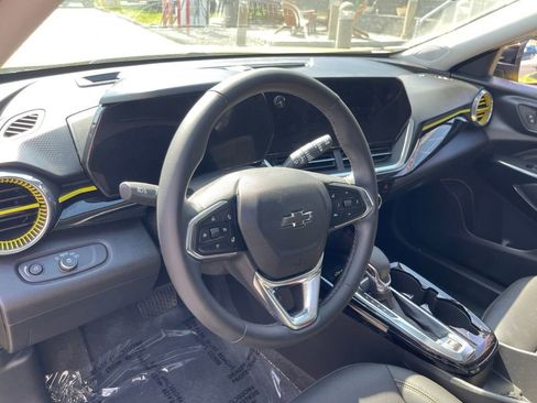 Used 2024 Chevrolet Trax ACTIV w/ Sunroof Package FWD image 10