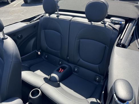 Used 2019 MINI Cooper Convertible w/ Premium Package image 10