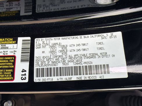 Used 2025 Toyota Tacoma SR5 AWD/4WD image 23