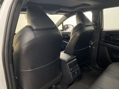 Used 2023 Toyota bZ4X Limited image 17