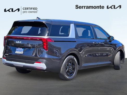 Certified 2026 Kia Carnival LX FWD image 4