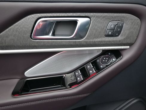 New 2026 Ford Explorer Platinum image 18