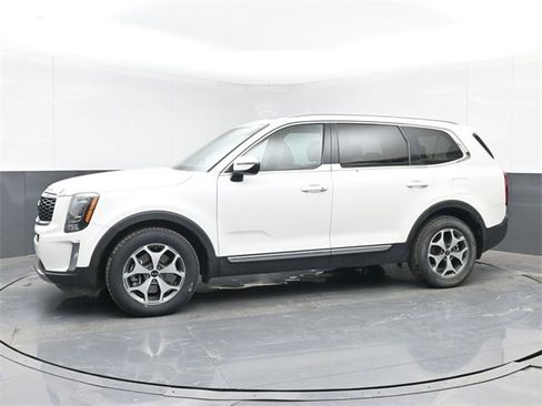 Used 2020 Kia Telluride EX image 11