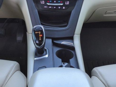 Used 2018 Cadillac XT5 FWD image 19