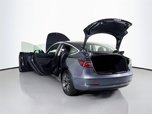 Used 2020 Tesla Model 3 Long Range image 31