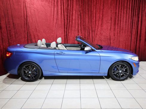 Used 2016 BMW M235i Convertible image 10