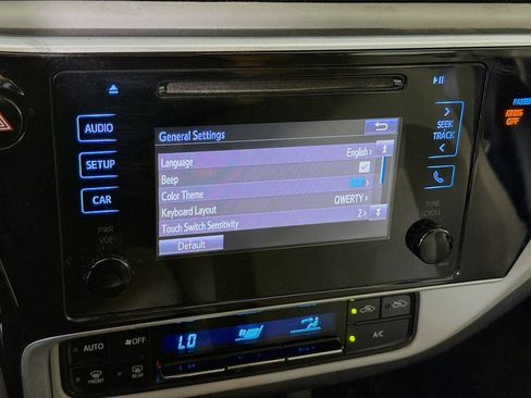 Used 2019 Toyota Corolla LE FWD image 16