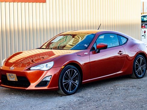 Used 2013 Scion FR-S image 8