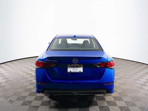 Used 2022 Nissan Sentra SR w/ Trunk Package FWD image 5