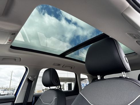 Used 2024 Volkswagen Taos SE image 27