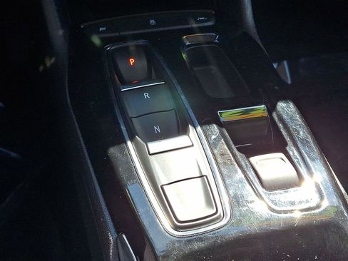 Used 2023 Chevrolet Bolt EUV LT image 18