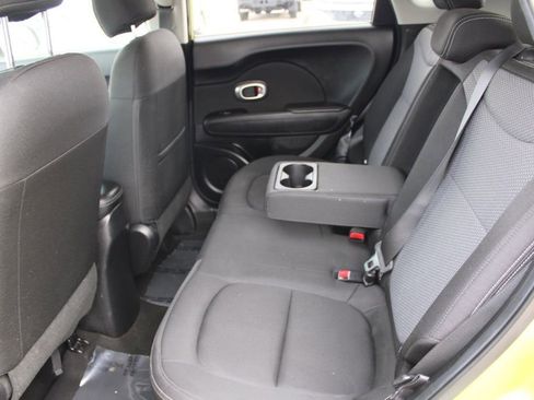 Used 2017 Kia Soul + image 20