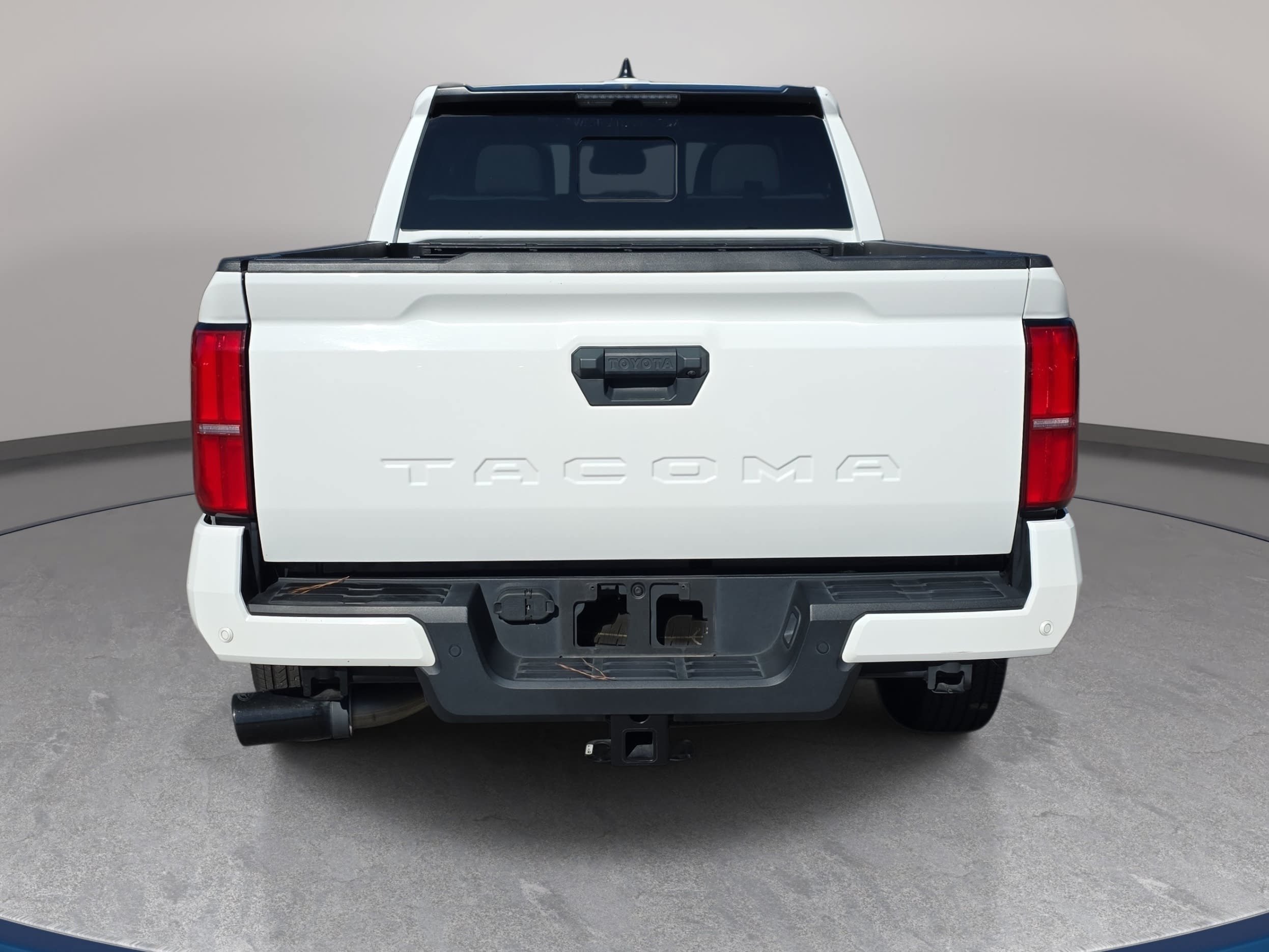 Used 2024 Toyota Tacoma SR5 w/ SR5 Upgrade Package RWD image 6