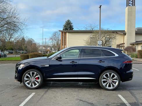 Used 2022 Jaguar F-PACE S image 2