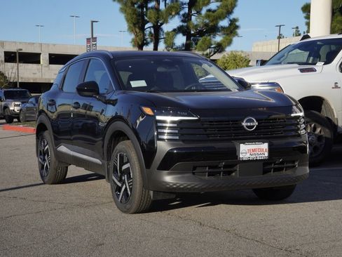 New 2026 Nissan Kicks SV image 2