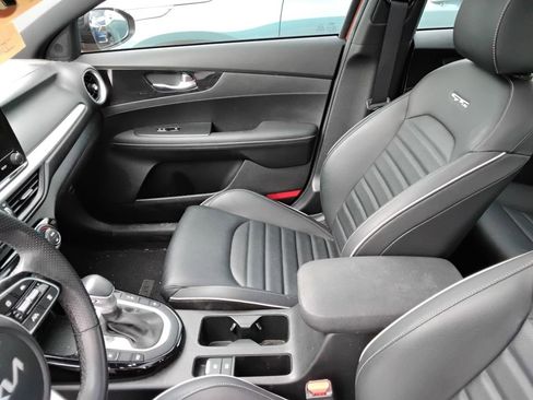 Used 2023 Kia Forte GT-Line w/ GT-Line Premium Package image 8