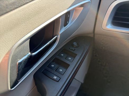 Used 2015 Chevrolet Equinox LTZ image 18