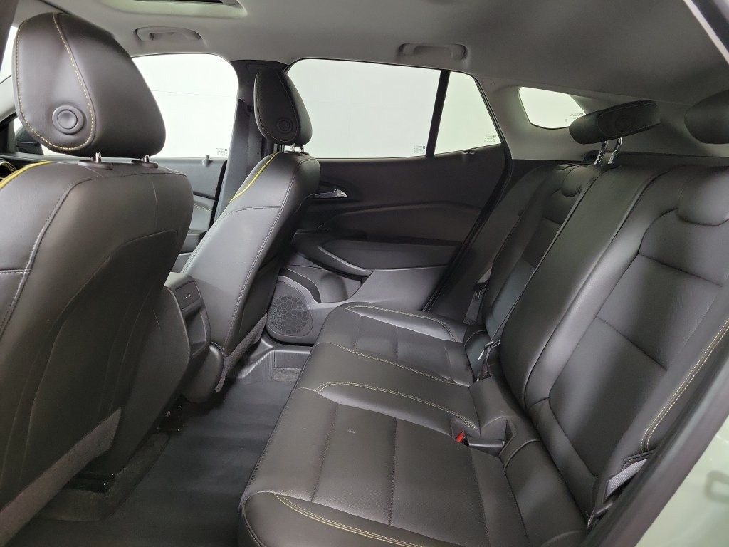Used 2024 Chevrolet Trax ACTIV w/ Sunroof Package FWD image 23