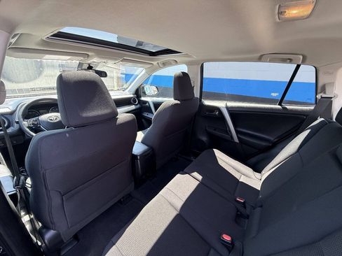 Used 2017 Toyota RAV4 XLE w/ Carpet Mat Package FWD image 14