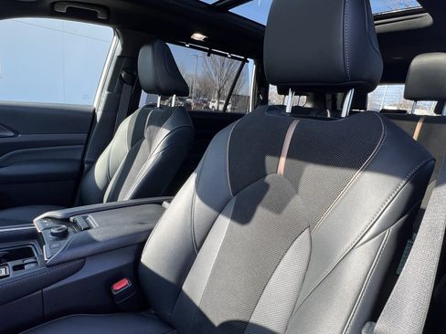 Used 2024 Toyota Grand Highlander Hybrid MAX Platinum image 16