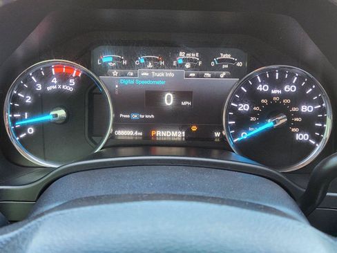 Used 2019 Ford F250 Lariat w/ Lariat Ultimate Package AWD/4WD image 12