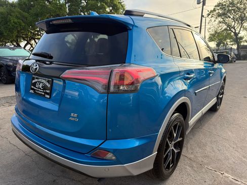 Used 2016 Toyota RAV4 SE w/ Advanced Technology Package image 7