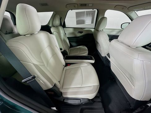Certified 2025 Nissan Pathfinder SL w/ SL Premium Package AWD/4WD image 39