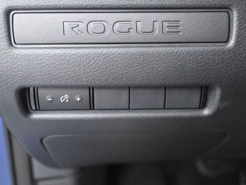 Used 2023 Nissan Rogue S AWD/4WD image 14