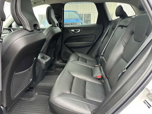 Used 2025 Volvo XC60 B5 Core w/ Protection Package Premier image 15