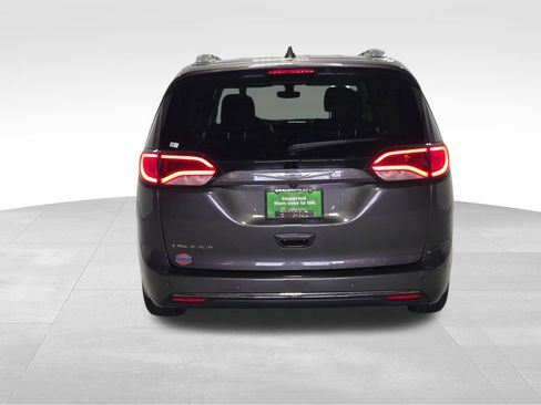 Certified 2018 Chrysler Pacifica Touring-L Plus FWD image 28